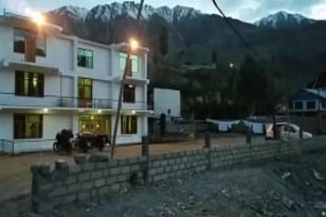 Hotel Suru View Kargil Exterior foto